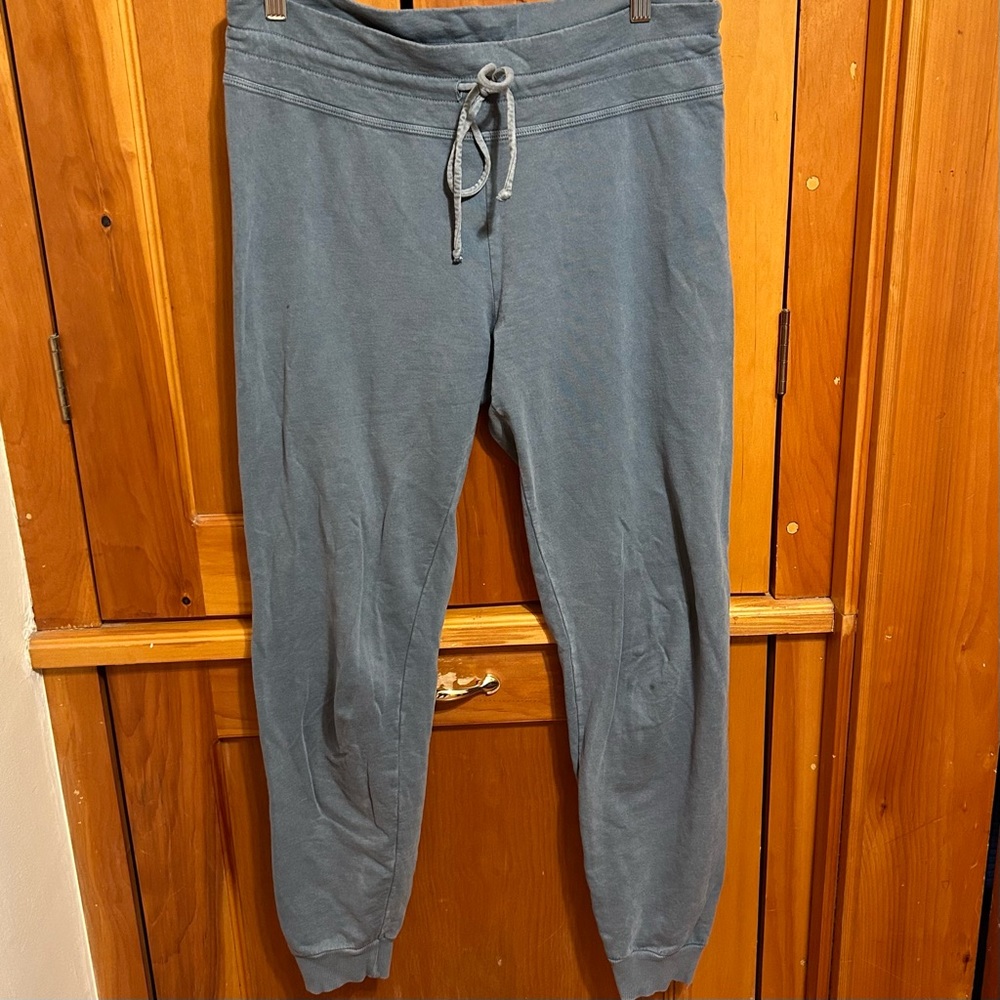 Beyond Yoga joggers
